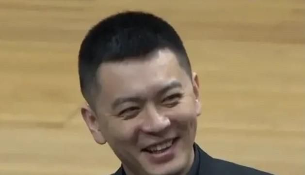 对于戏里三位男主角对峙所形成的戏剧张力，张家辉笑称上演了一出;生死恋